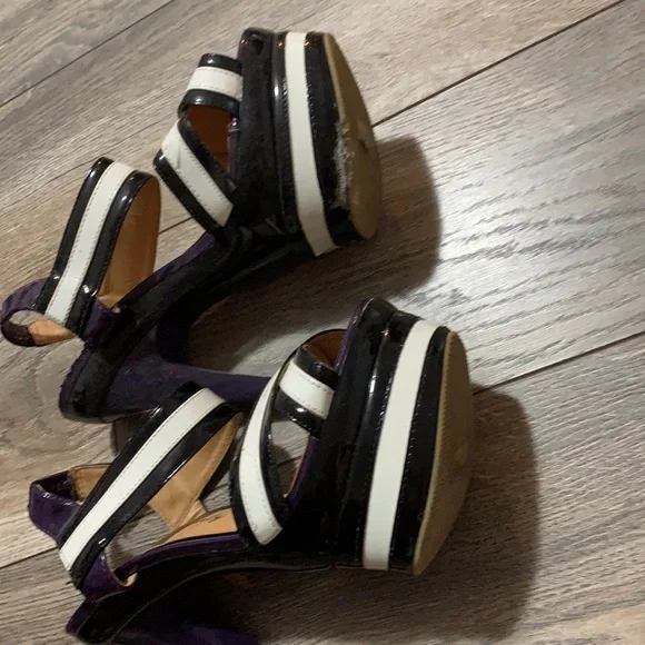 Heels - Picture 6 of 6